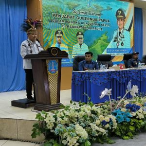 Pj Gubernur Papua Agus Fatoni saat melakukan kunjungan kerja di Kabupaten Jayapura