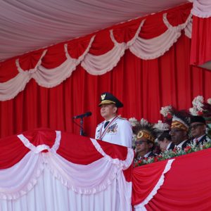 Pj Gubernur Papua Agus Fatoni saat menjadi Inspektur upacara pada peringatan detik-detik Proklamasi ke-80 tingkat Provinsi Papua.