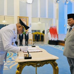 Pelantikan Gubernur Papua Matius D Fakhiri oleh Presiden Prabowo Subianto