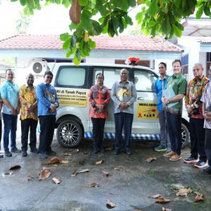 Wakil Gubernur Papua Aryoko Rumaropen melakukan kunjungan lapangan ke Klinik Walihole,Yoka