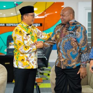 Gubernur Papua, Komjen Pol (Purn) Mathius D. Fakhiri, mempererat koordinasi dengan BKN RI di Jakarta demi memastikan kebijakan ASN di Papua selaras dengan regulasi nasional