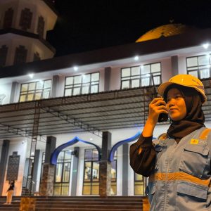 Jaga Terang di Hari Kemenangan, Cerita Petugas PLN Amankan Keandalan Listrik di Momen Idulfitri