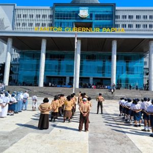 Upacara peringatan Hari Pendidikan Nasional 2026 di Jayapura.