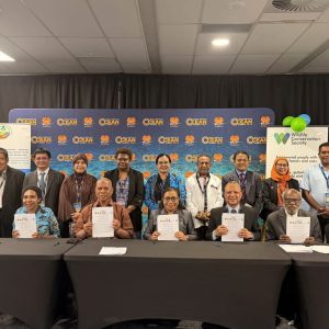 Penandatanganan MoA (Memorandum of Agreement) oleh universitas dan mitra strategis tiga negara yaitu Indonesia, Papua Nugini dan Kepulauan Salomon