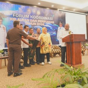 Gubernur Matius Fakhiri saat membuka Forum Koordinasi Kelautan dan Perikanan Provinsi Papua Tahun 2026 di Jayapura, Rabu (3/6)