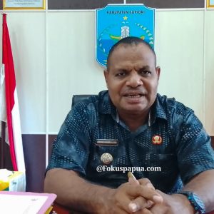 Bupati Supiori Ajak Masyarakat Tak Panik, Tegaskan Kehadiran TNI untuk Sinergi Pembangunan