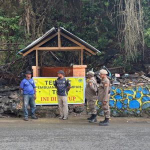 DLHK Kota Jayapura resmi menutup TPS Genjer demi menjaga keselamatan pengguna jalan dari ancaman kemacetan dan kecelakaan, serta mengembalikan keindahan lingkungan sekitar.